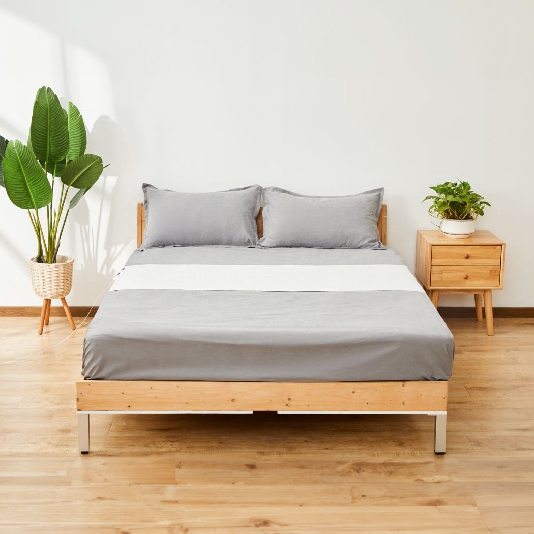 GroundingWell Bedsheet for Mom